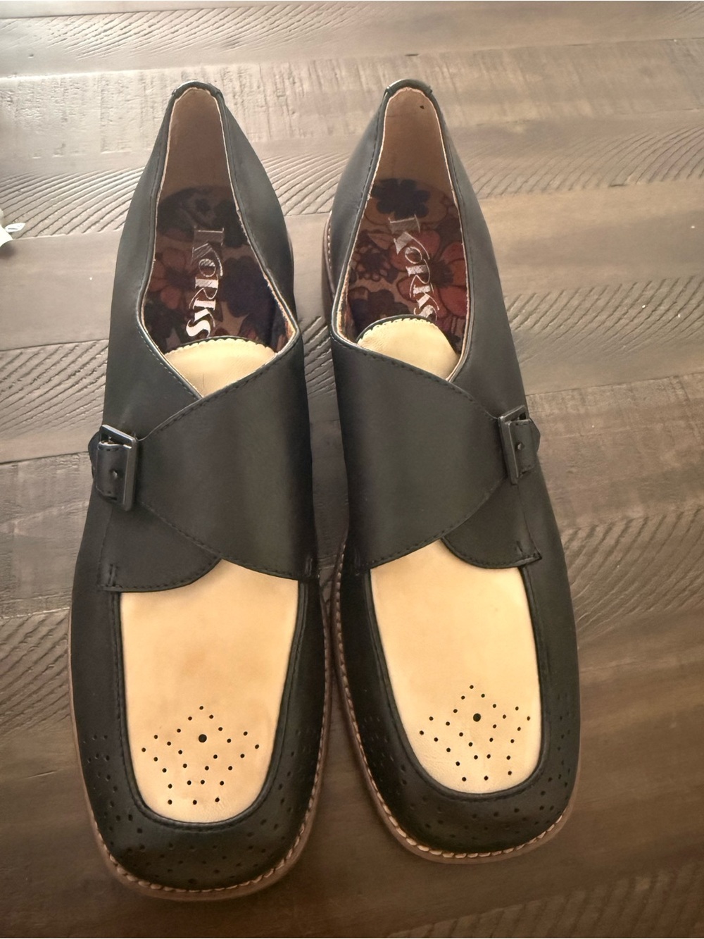 Women’s kork Two-Tone Black and Cream Leather loafer Dress Shoes